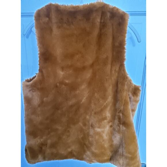 Womens Glam Faux fur vest warm brown Stella & Dot size Med boho old money Chic - Picture 5 of 6